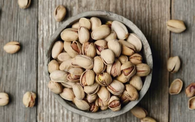 shelled-pistachios-closeup